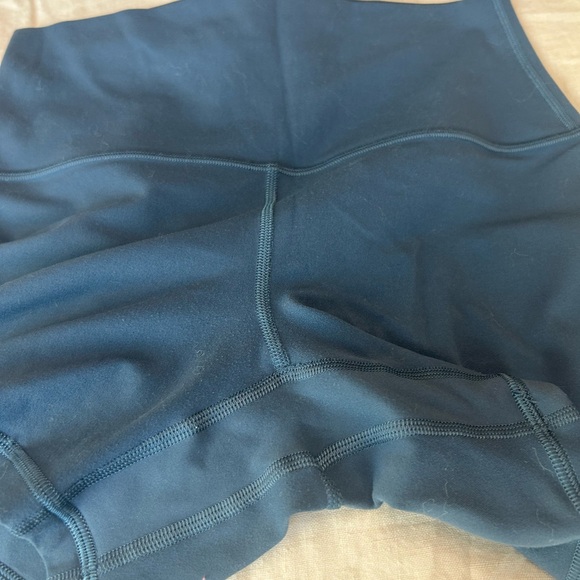 Lululemon align high rise shorts 4” - Picture 2 of 4